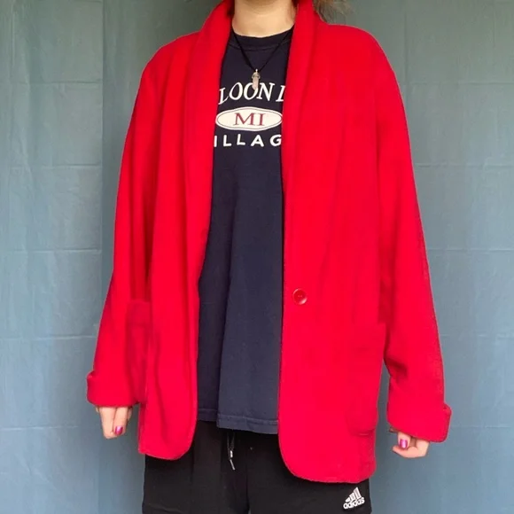 Adorable Retro Joanna Red Medium Petite Soft Fleece Button Jacket With Pockets - Picture 5 of 10